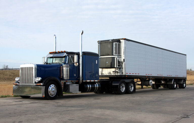 Refigerated truck trailer